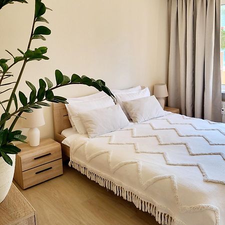 Amber Apartment Liepāja Esterno foto